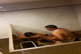 سكس اجنبي تلحس ومص ارجل النسوان